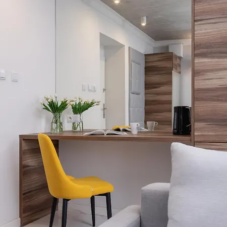 Comfortable And Modern One Bedroom In Cracow By Renters *