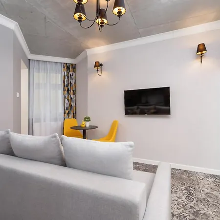 Comfortable And Modern One Bedroom In Cracow By Renters